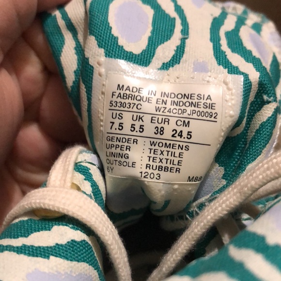 NWOT Converse Allstars Chuck Taylor - Picture 6 of 8